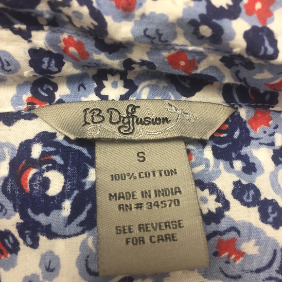 IB Diffusion Floral, Textured Blouse - Picture 4 of 6